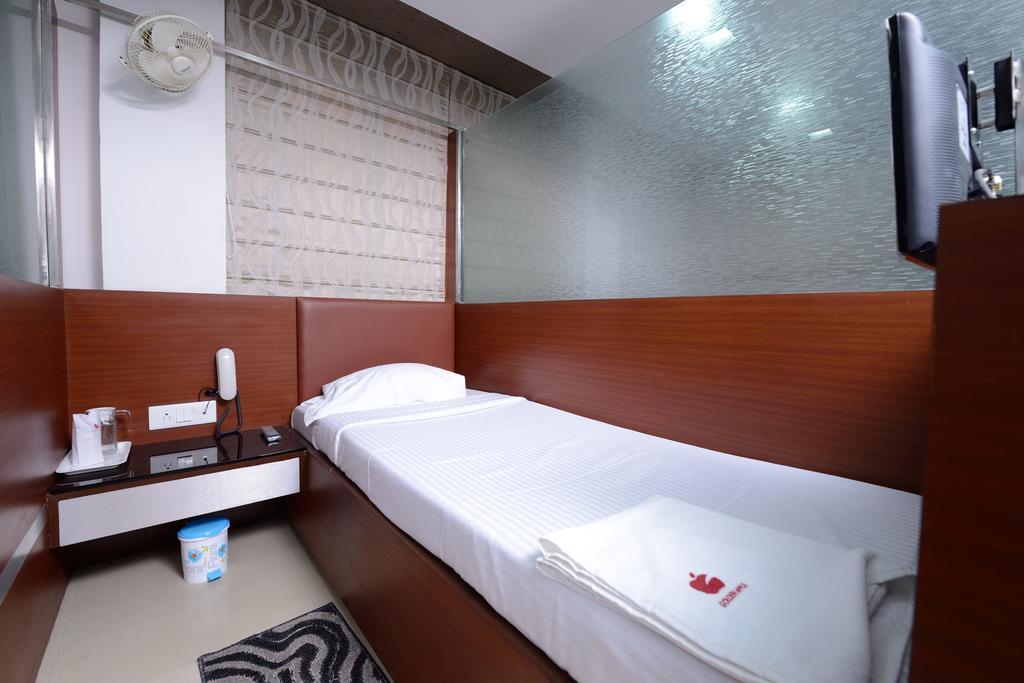 Golden Apple Boutique Hotel Kolkata Bagian luar foto